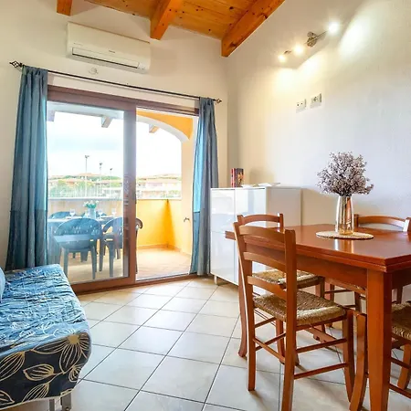 Rosanna Apartment